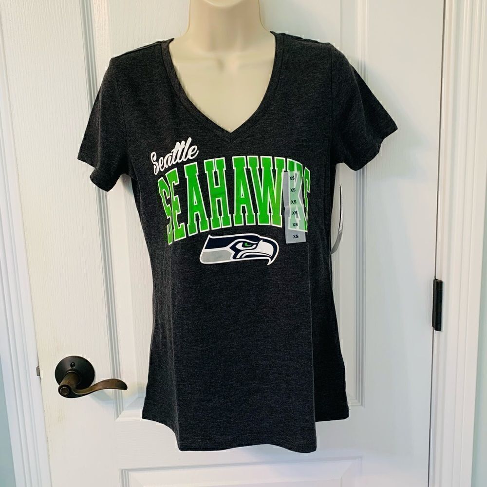 NWT Seattle Seahawks NFL Team Apparel Old Navy Short Sleeve Shirt! ❤️